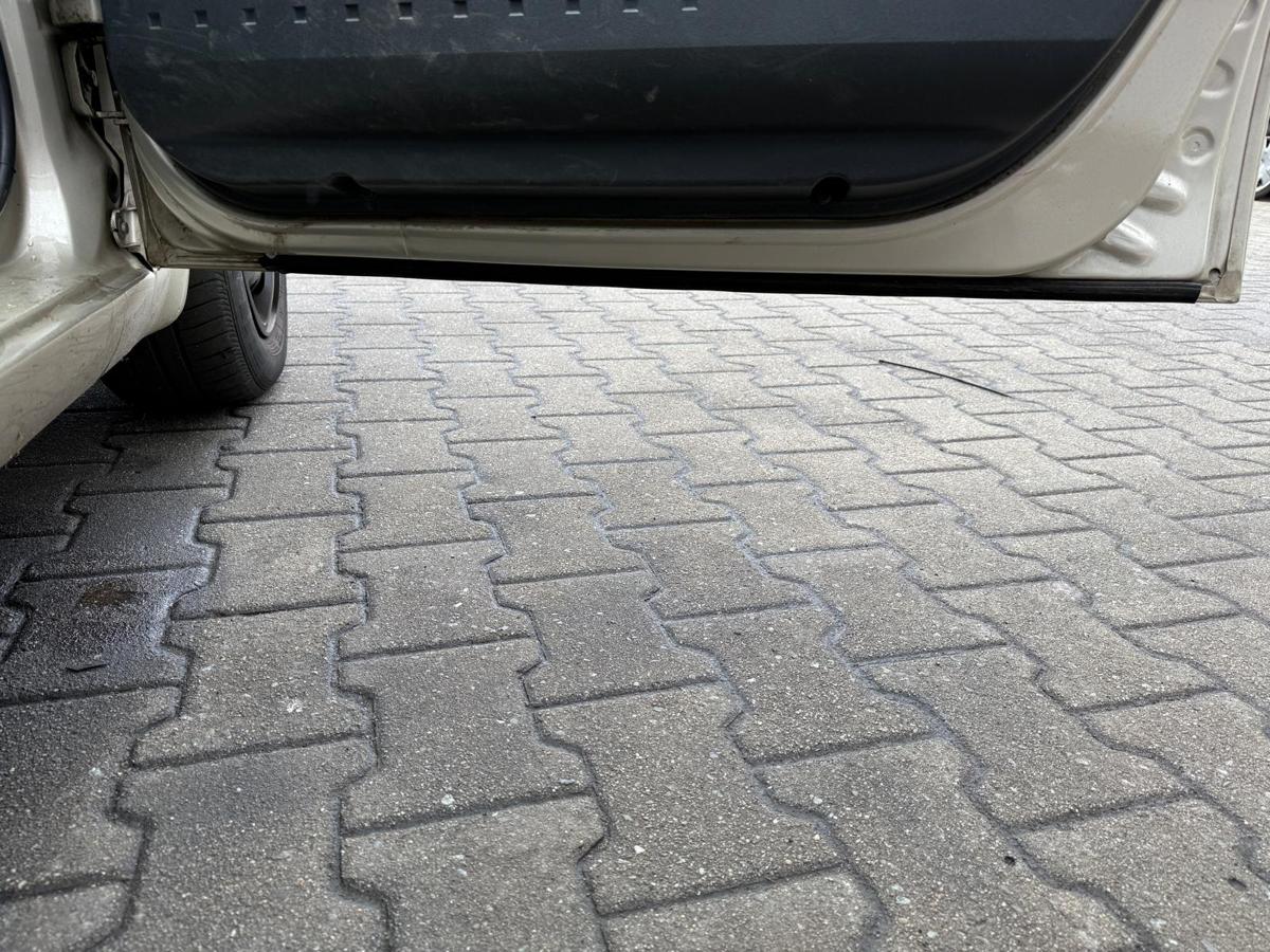 Renault Megane 2 original Tür vorn rechts Dakotabeige Rohbau BJ08